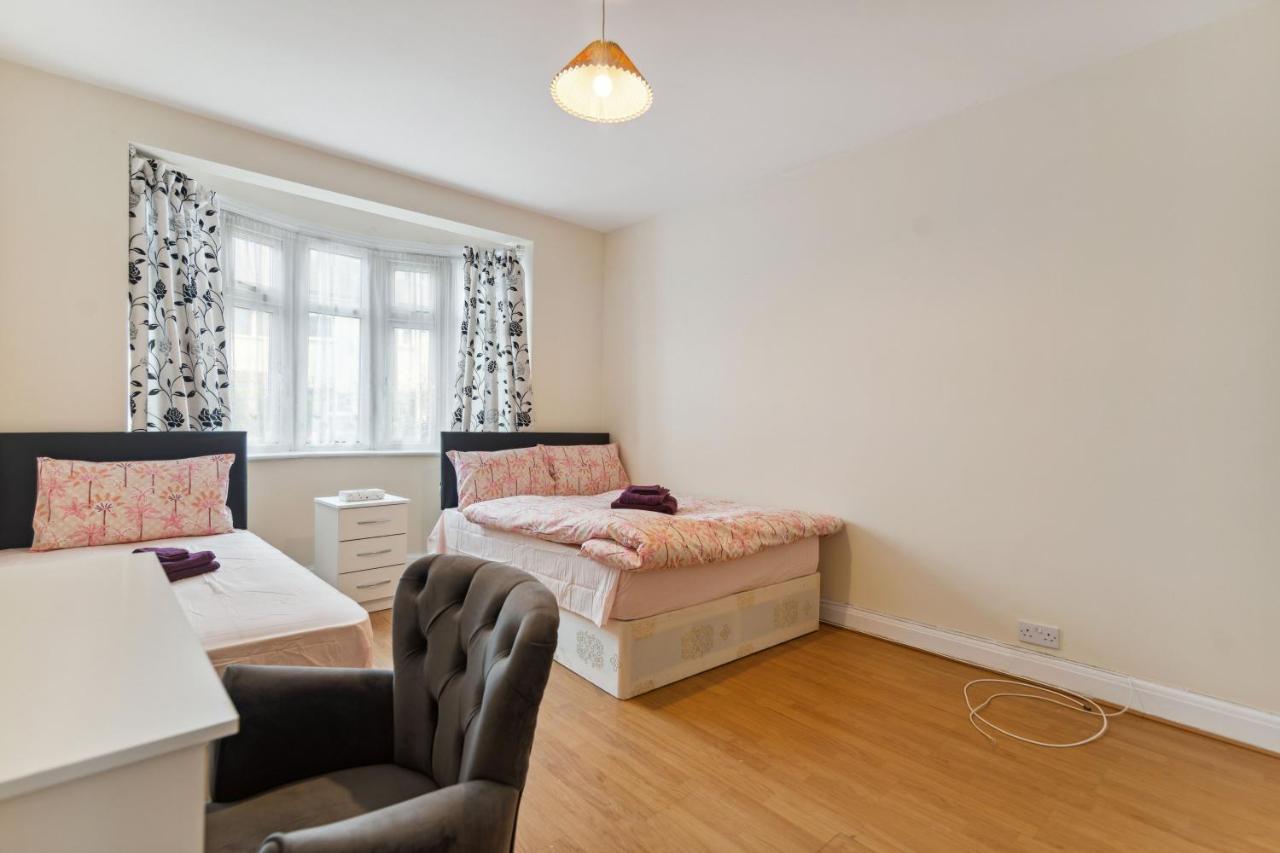 Beautiful Cozy Room London Exterior photo